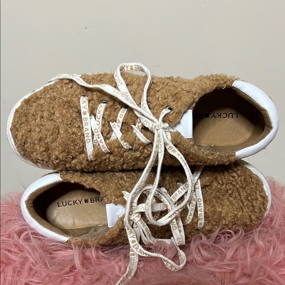 Lucky Brand Teddy Bear Brown and White Sneakers Casual Low-Top - Picture 6 of 13